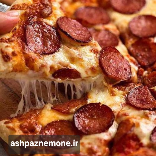طرز تهیه پیتزا پپرونی خانگی با خمیر حرفه‌ای؛ دستور کامل و مرحله‌به‌مرحله