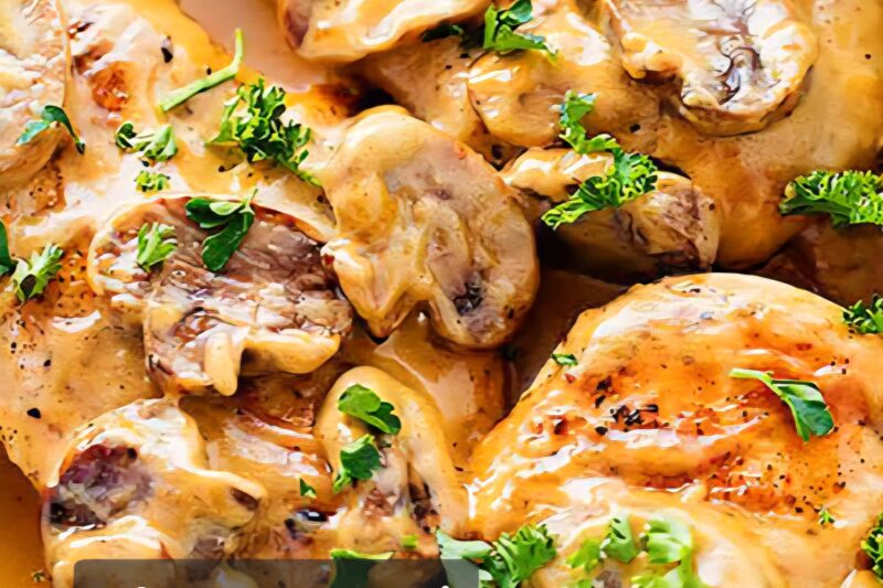 طرز تهیه خوراک مرغ فرانسوی مجلسی با سس خامه‌ای مخصوص و طعمی متفاوت به روش حرفه‌ای مخصوص سر آشپز نمونه