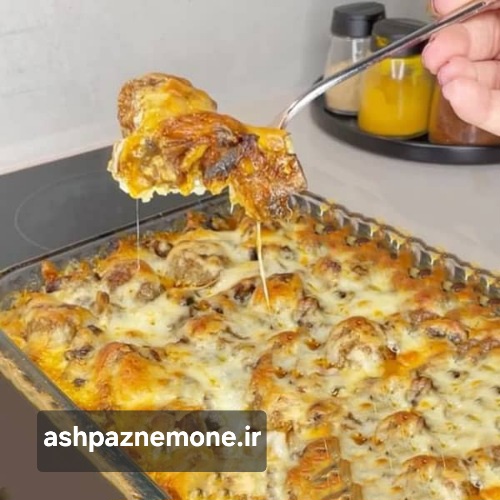 طرز تهیه کسرول سیب زمینی خوشمزه و پنیری در فر به روش اختصاصی آشپز نمونه با بافتی نرم و رویه‌ای طلایی و کشدار