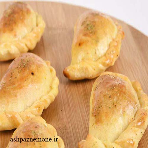 طرز تهیه پیراشکی مرغ؛ هماهنگی خمیر لطیف و طعم آبدار