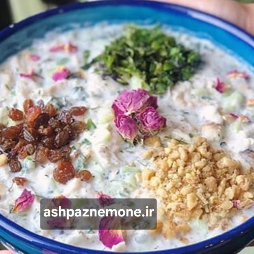 راز سرآشپزهای نمونه در تهیه آب دوغ خیار سنتی؛تجربه، طعم خنک و اصیل
